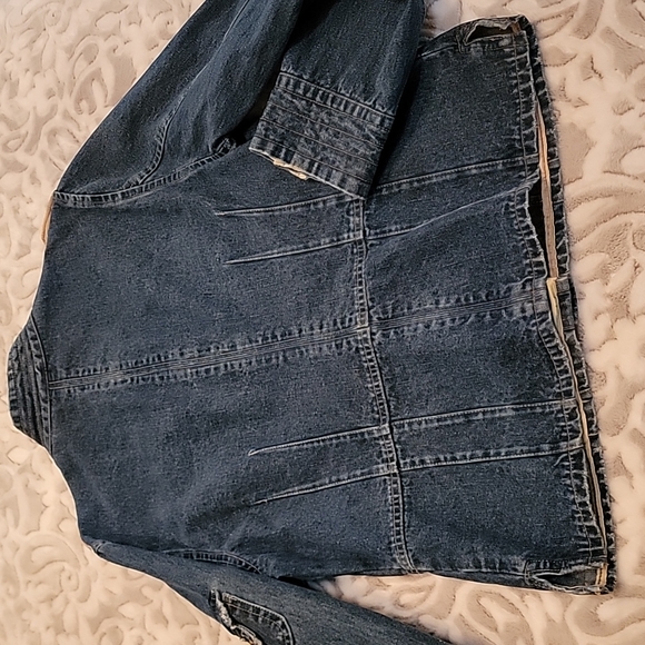 Large Periscope Jean Jackets - Picture 4 of 5
